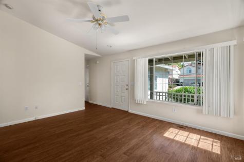 1045 Ventana Drive Windsor CA 95492