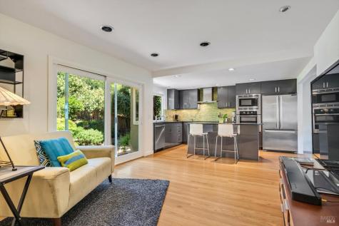 1008 West Street Petaluma CA 94952