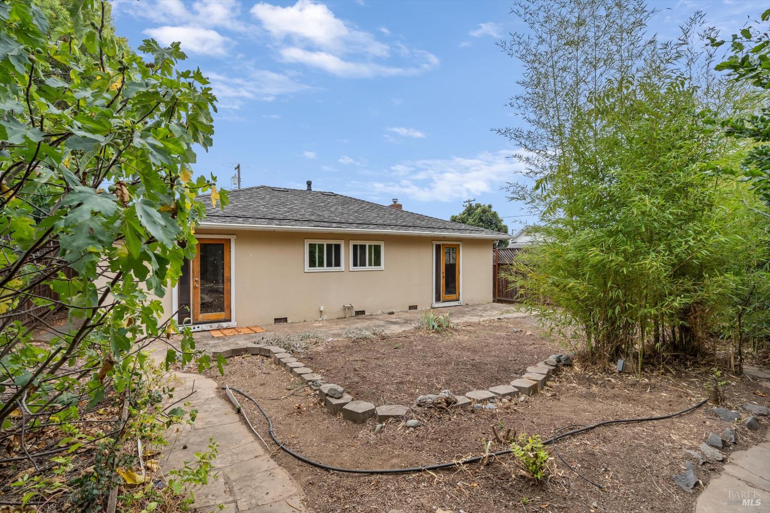 409 Lincoln Street Healdsburg CA 95448