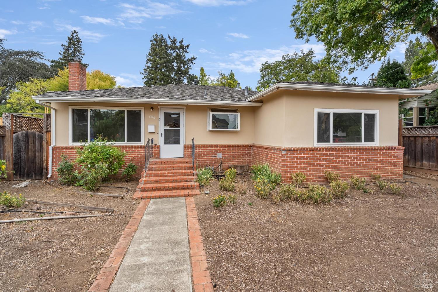 409 Lincoln Street Healdsburg CA 95448