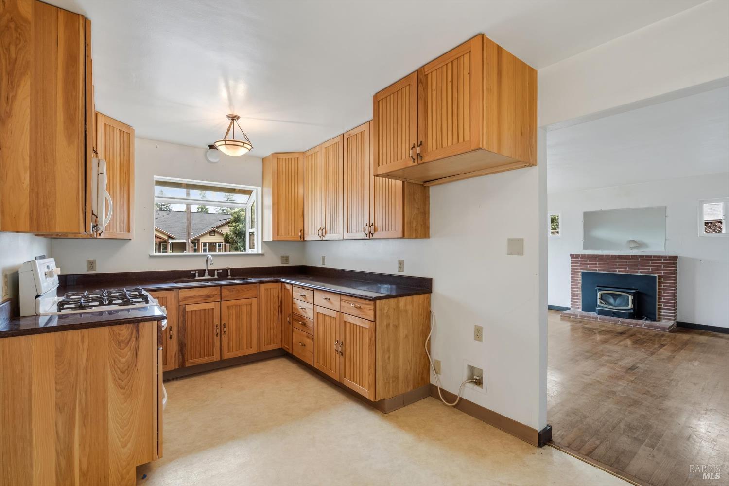 409 Lincoln Street Healdsburg CA 95448