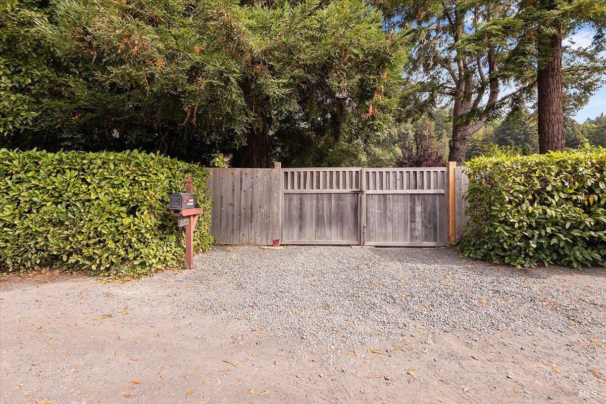 22753 Sylvan Way Monte Rio CA 95462