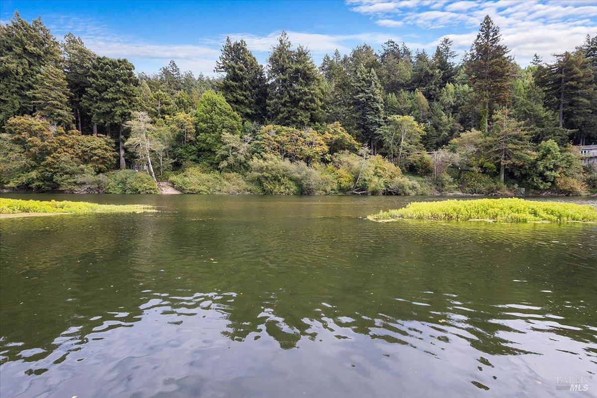 22753 Sylvan Way Monte Rio CA 95462