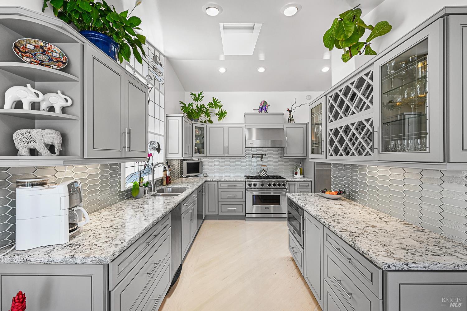 15 Sorrento Way San Rafael CA 94901