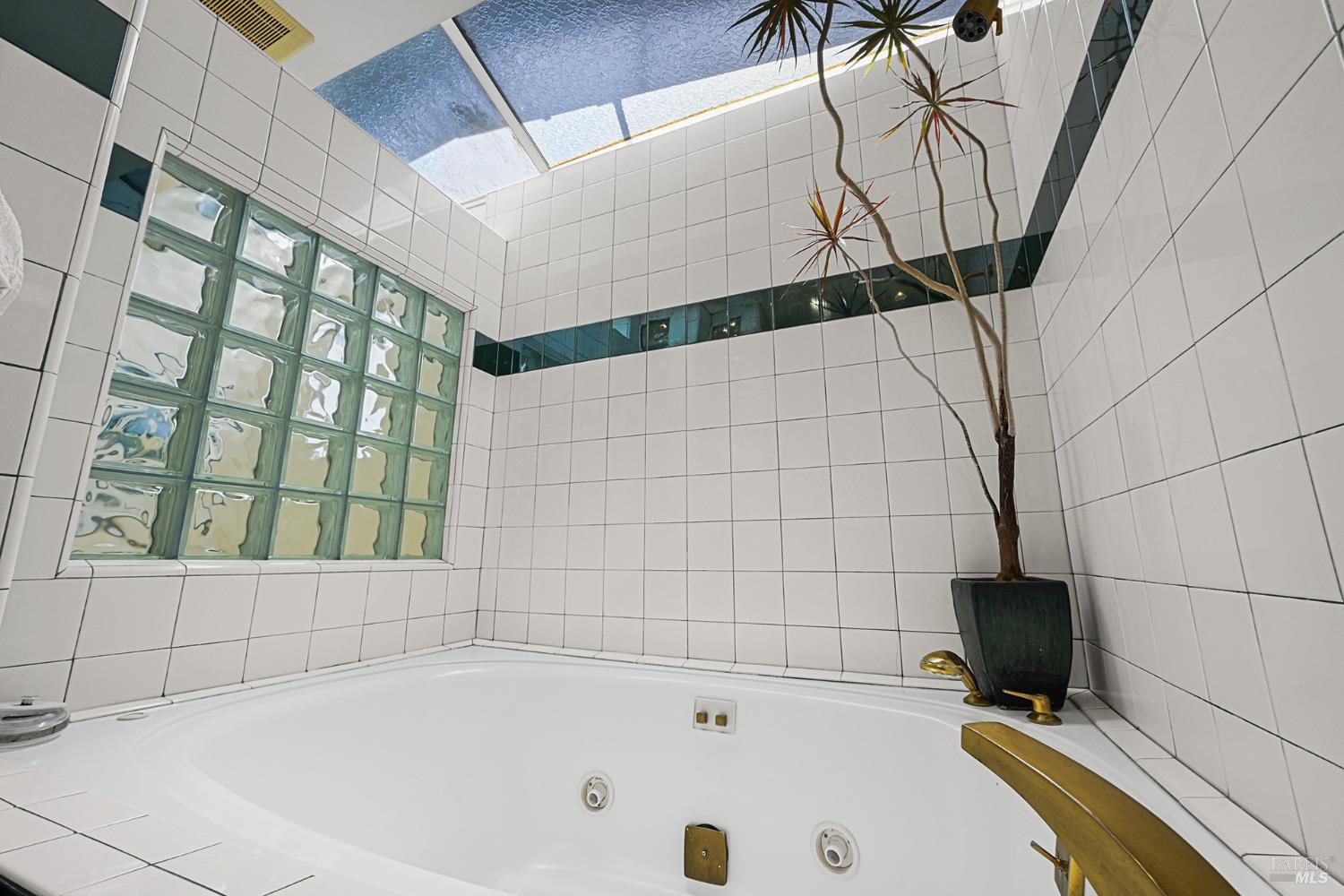 15 Sorrento Way San Rafael CA 94901