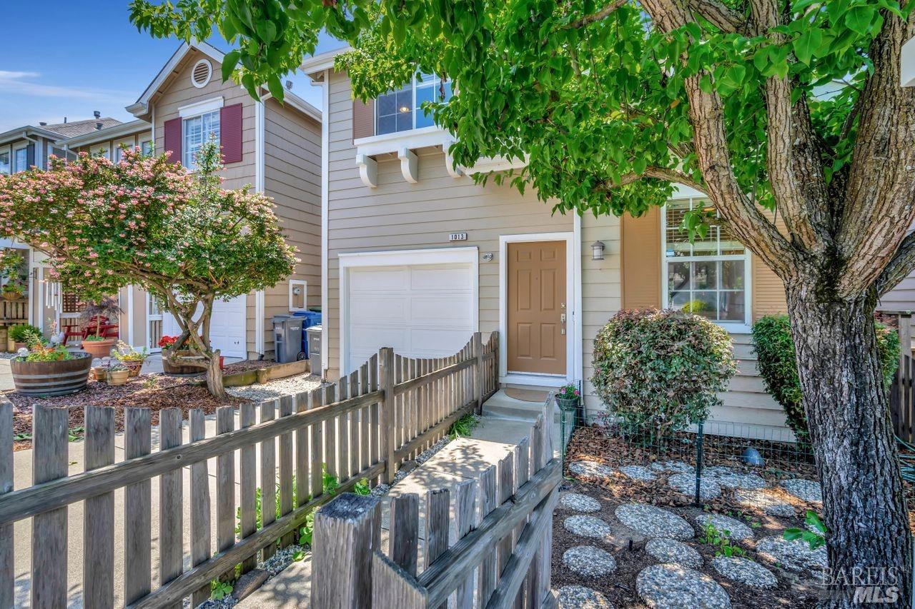 1013 Addison Circle Petaluma CA 94952