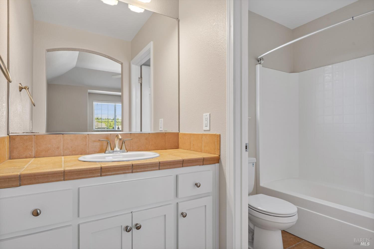 4728 Starbuck Avenue Santa Rosa CA 95409