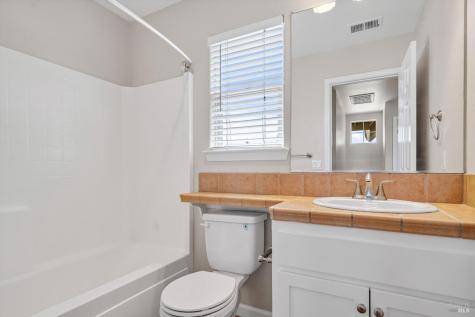 4728 Starbuck Avenue Santa Rosa CA 95409