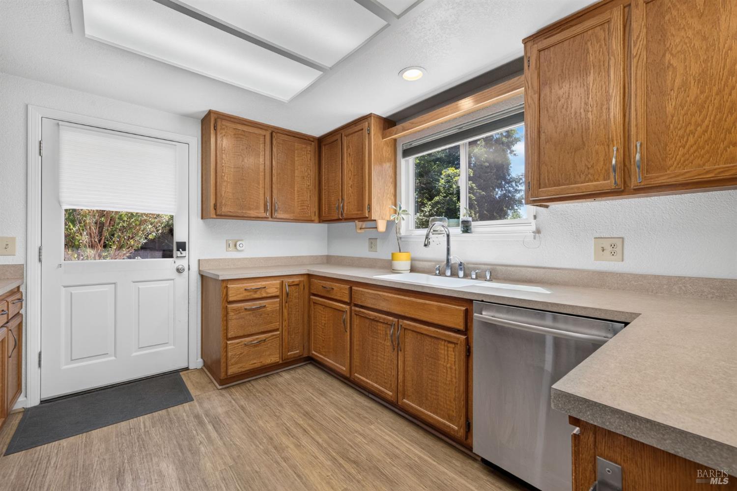 8230 Spring Drive Forestville CA 95436