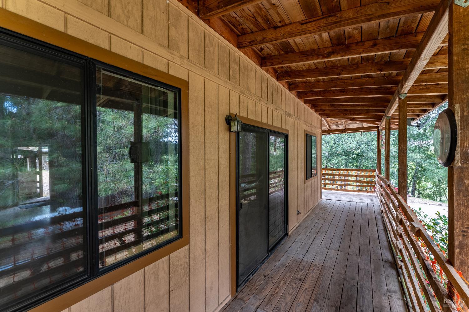 28655 N Highway 101 Highway Willits CA 95490