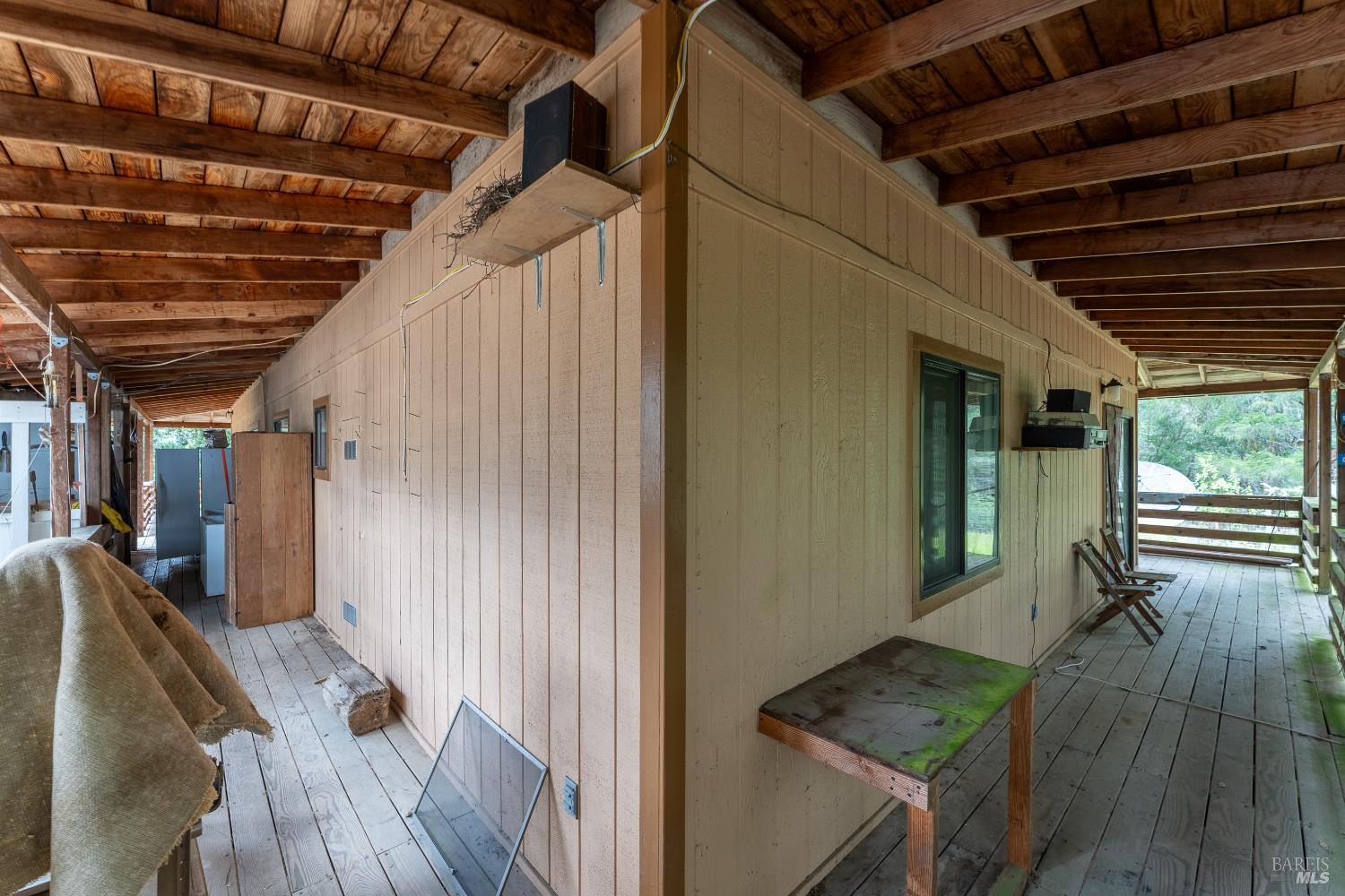 28655 N Highway 101 Highway Willits CA 95490