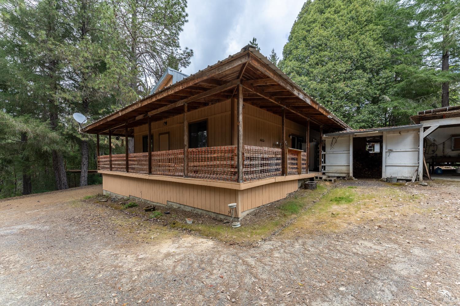 28655 N Highway 101 Highway Willits CA 95490