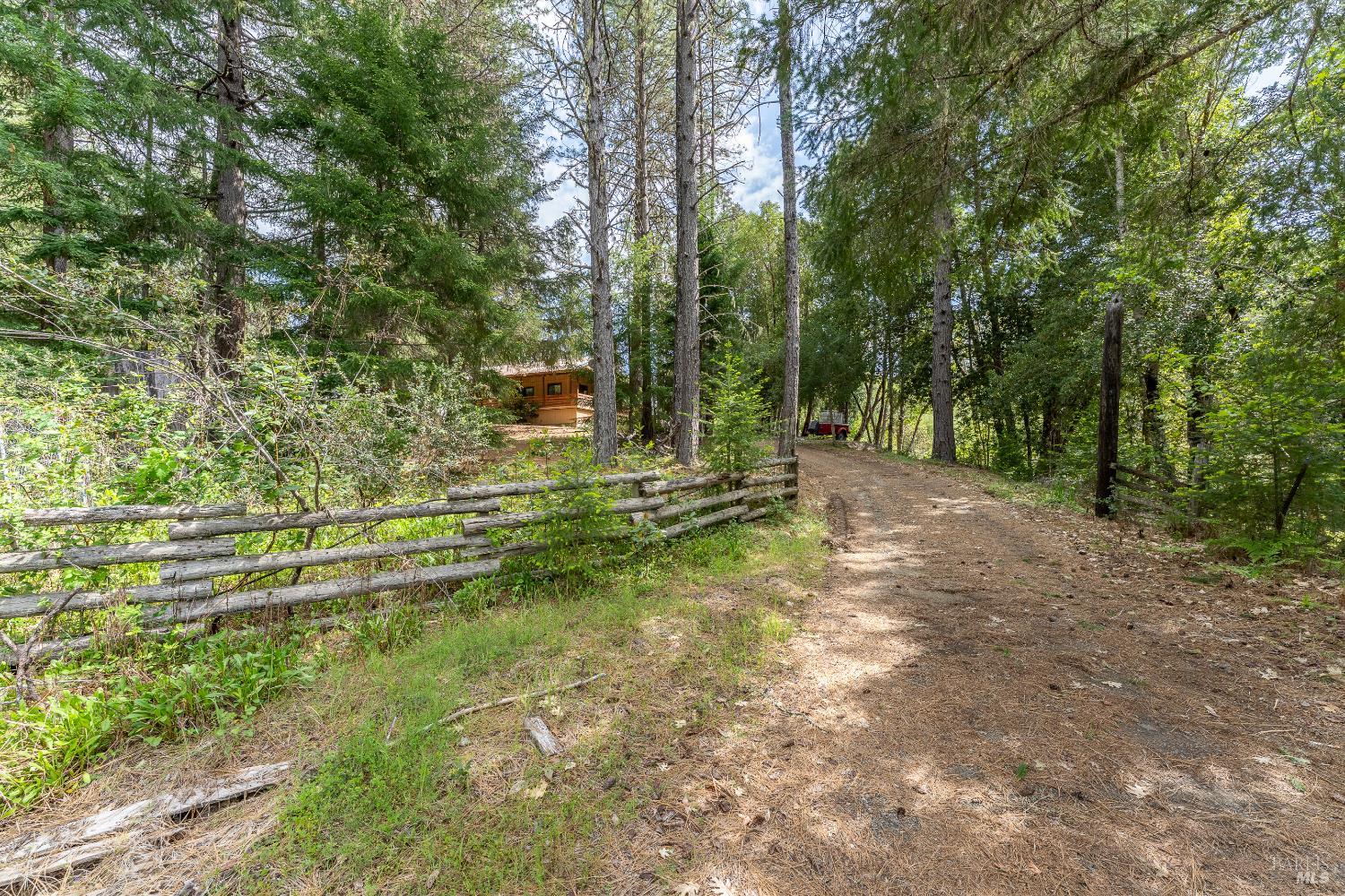 28655 N Highway 101 Highway Willits CA 95490
