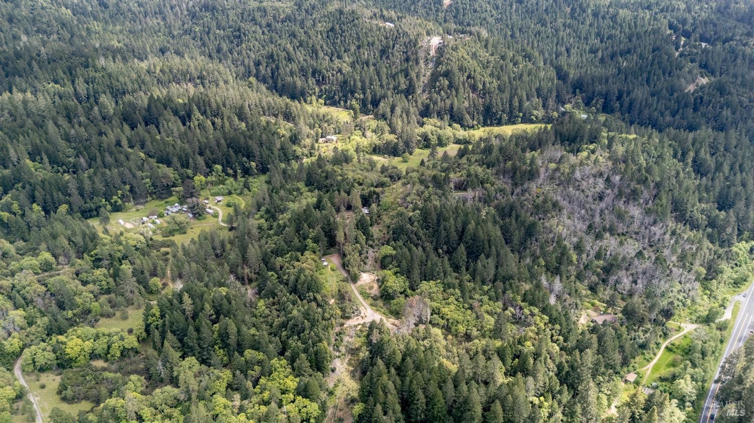 28655 N Highway 101 Highway Willits CA 95490