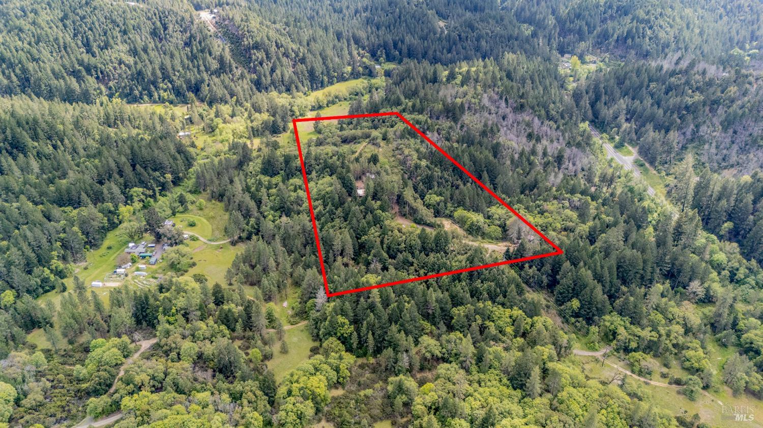 28655 N Highway 101 Highway Willits CA 95490