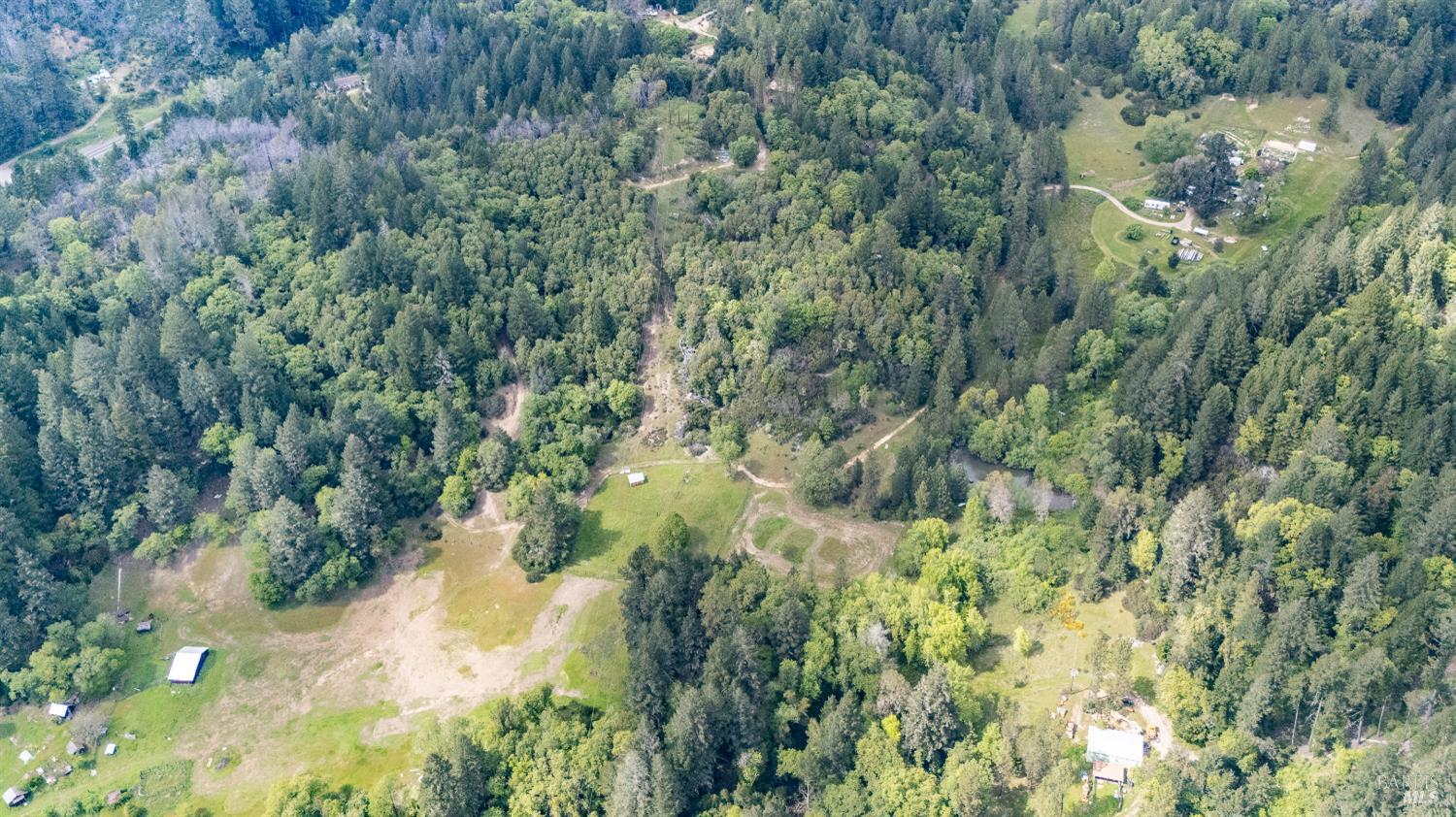28655 N Highway 101 Highway Willits CA 95490