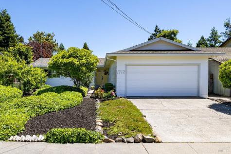 1712 Weaverly Drive Petaluma CA 94954