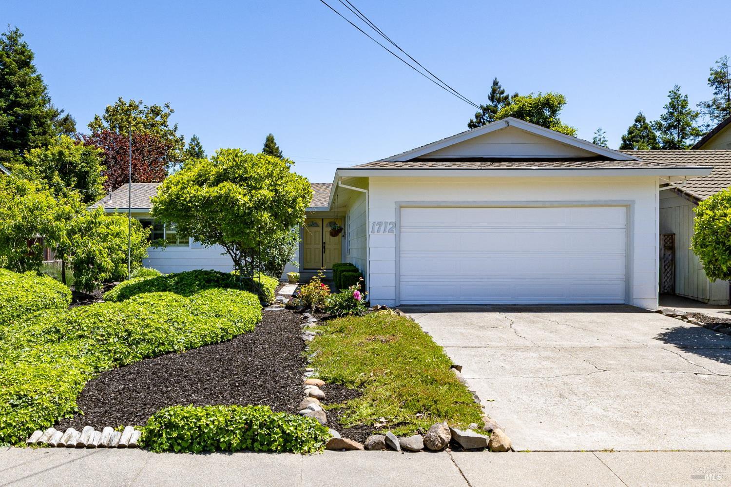 1712 Weaverly Drive Petaluma CA 94954