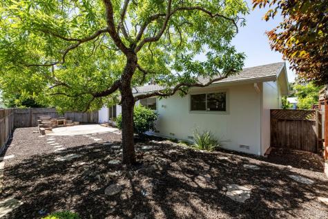 1712 Weaverly Drive Petaluma CA 94954