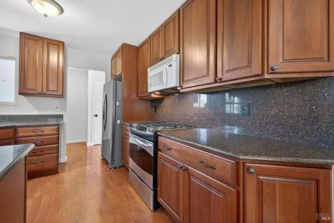 1712 Weaverly Drive Petaluma CA 94954