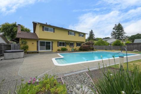 717 Glenhill Court Novato CA 94947