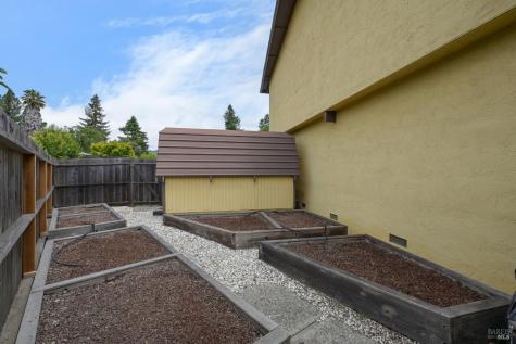 717 Glenhill Court Novato CA 94947