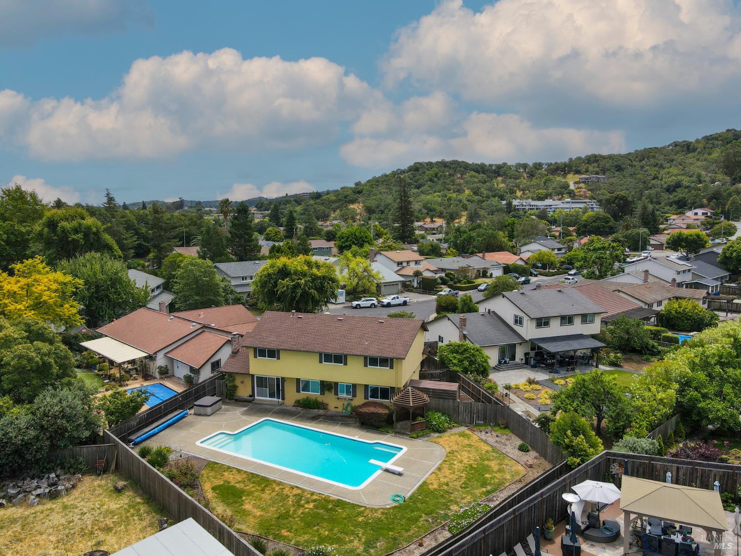 717 Glenhill Court Novato CA 94947