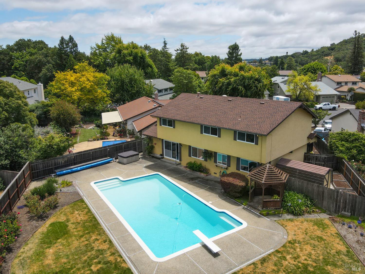 717 Glenhill Court Novato CA 94947
