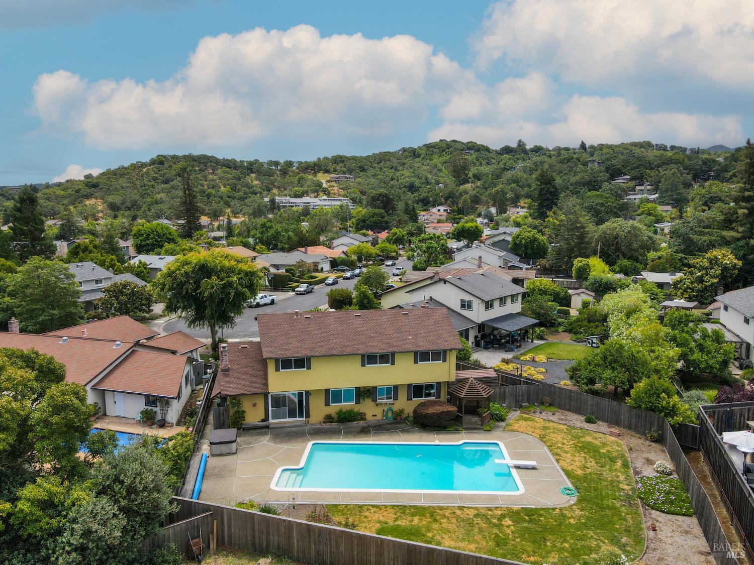 717 Glenhill Court Novato CA 94947