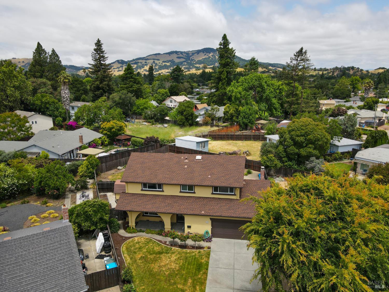 717 Glenhill Court Novato CA 94947