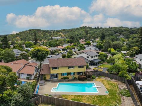 717 Glenhill Court Novato CA 94947