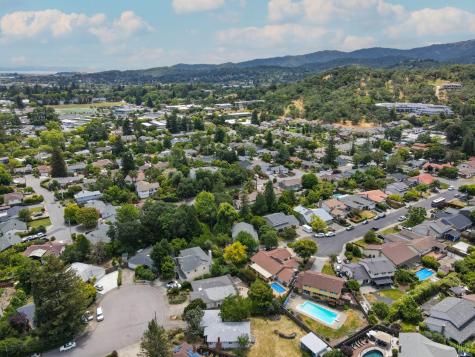 717 Glenhill Court Novato CA 94947