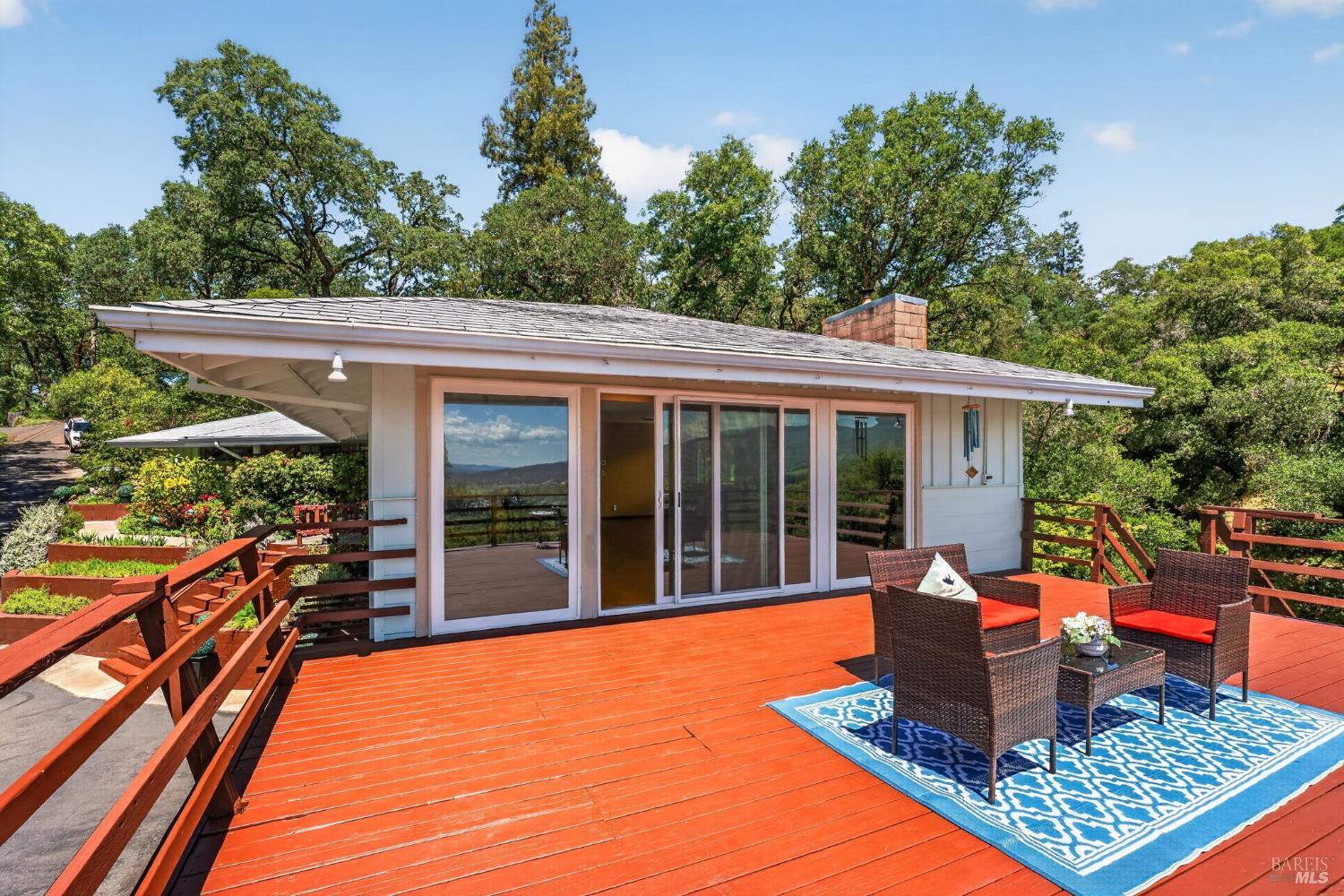 891 Isola Way Ukiah CA 95482