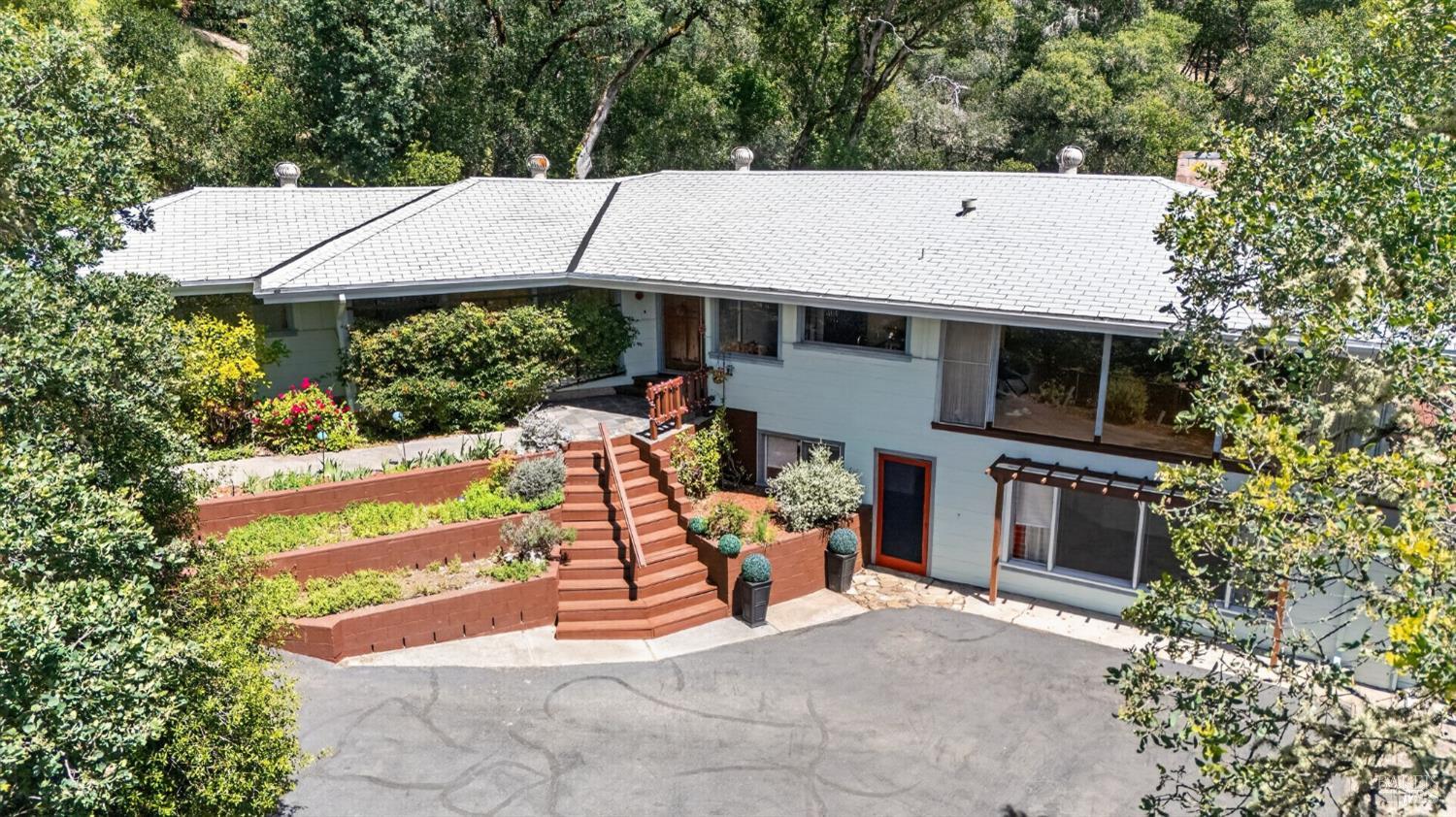 891 Isola Way Ukiah CA 95482