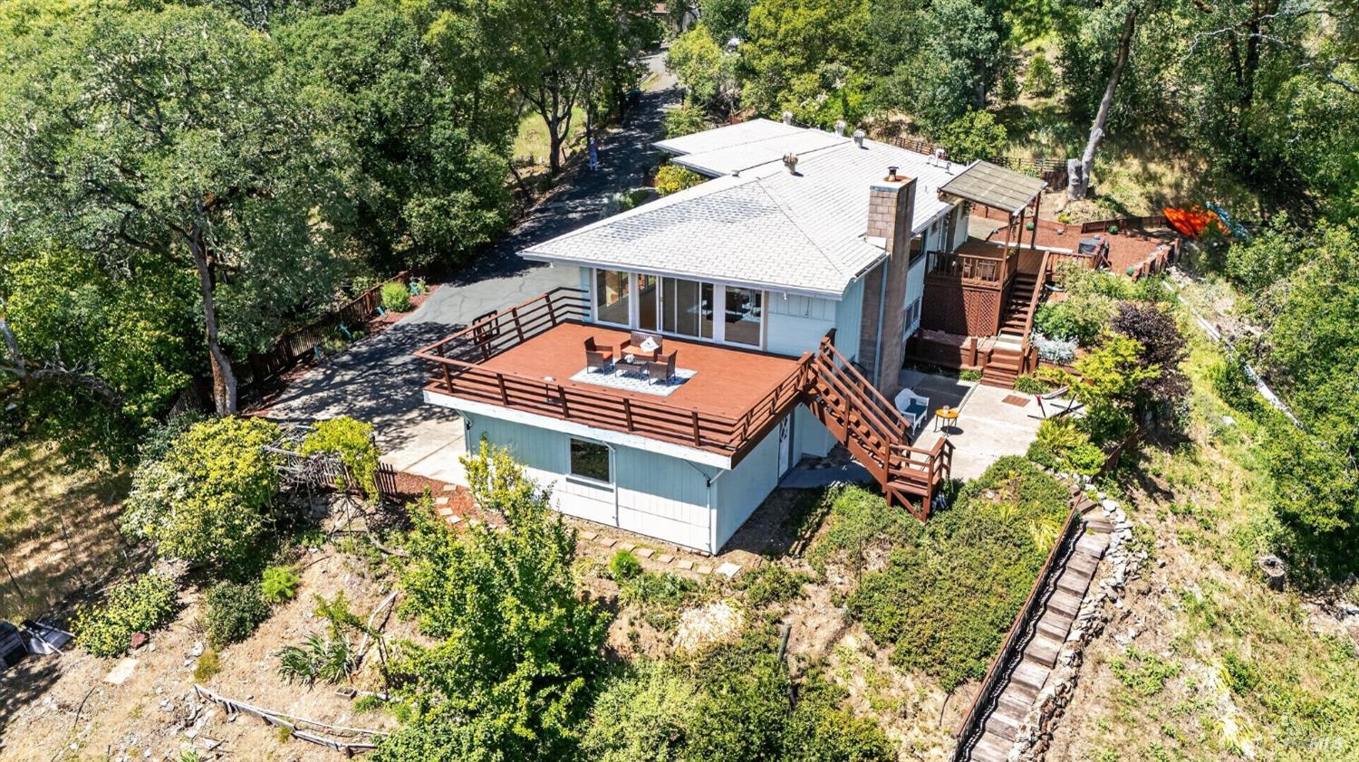 891 Isola Way Ukiah CA 95482