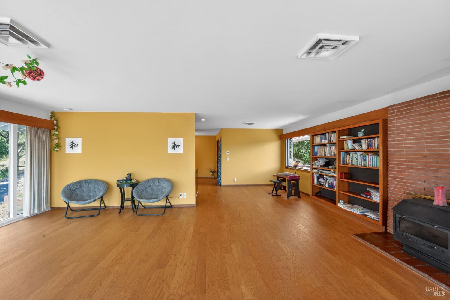 891 Isola Way Ukiah CA 95482