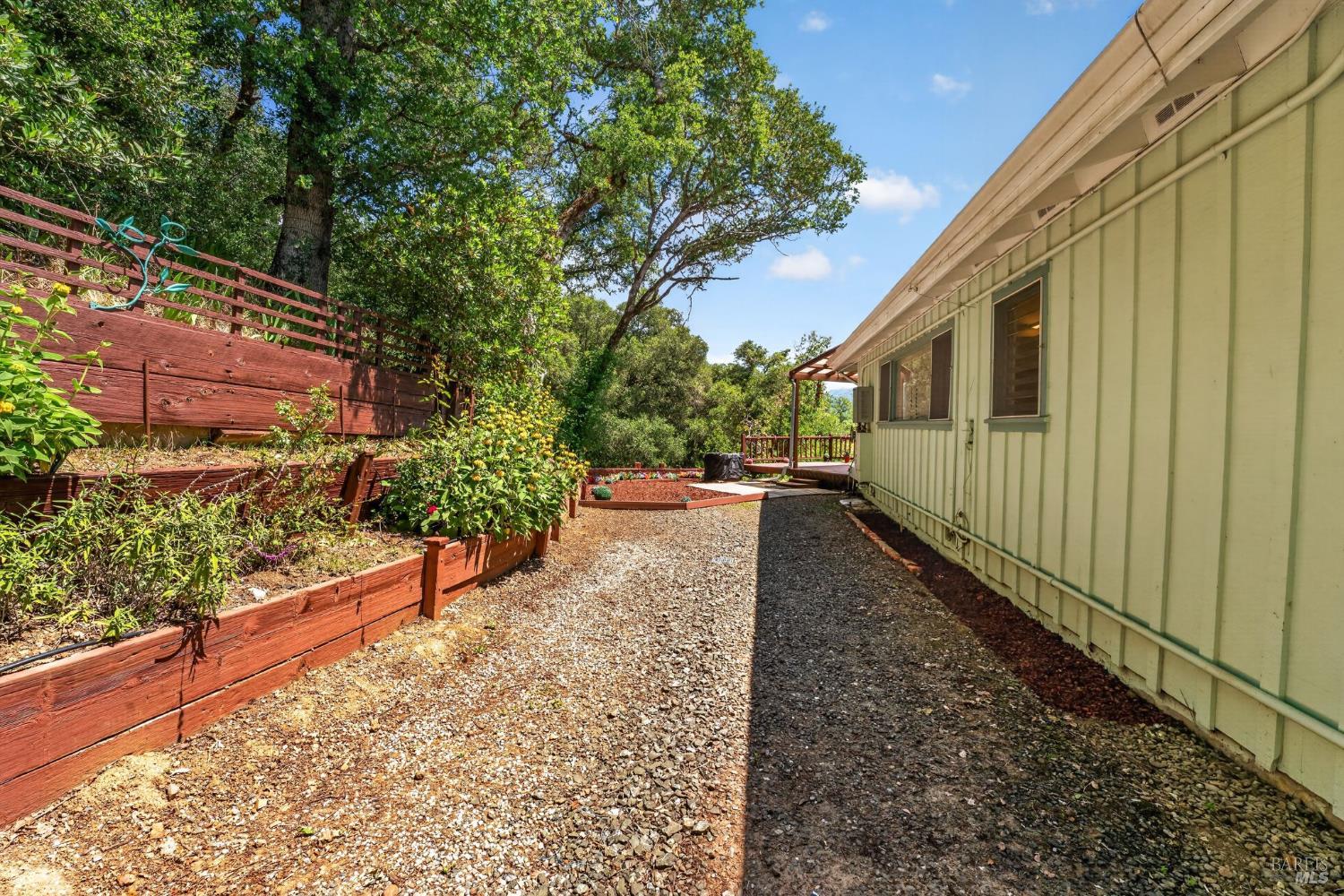 891 Isola Way Ukiah CA 95482