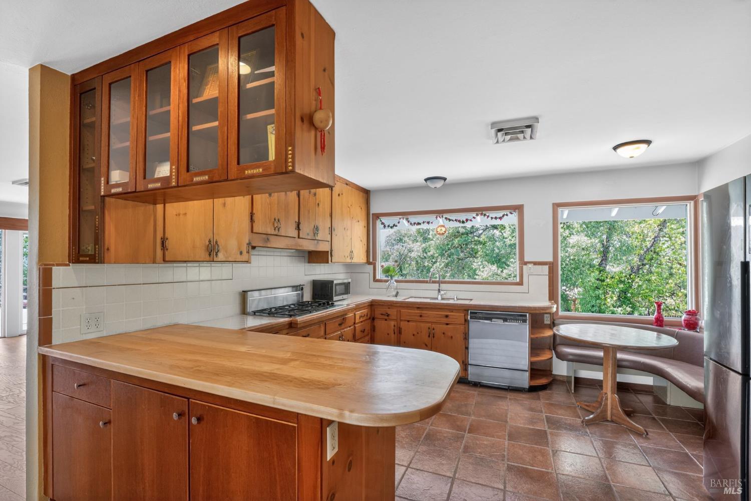 891 Isola Way Ukiah CA 95482