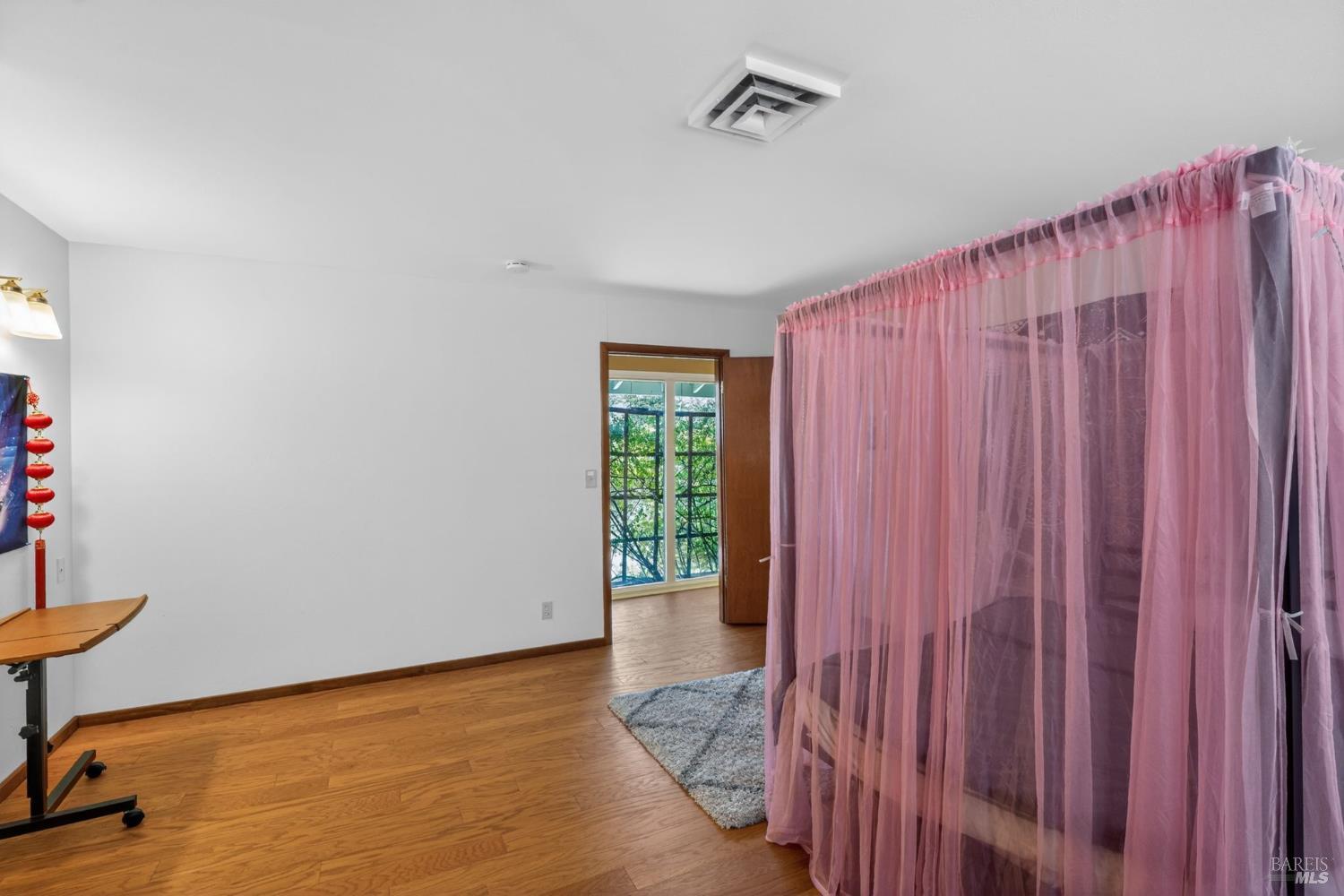 891 Isola Way Ukiah CA 95482