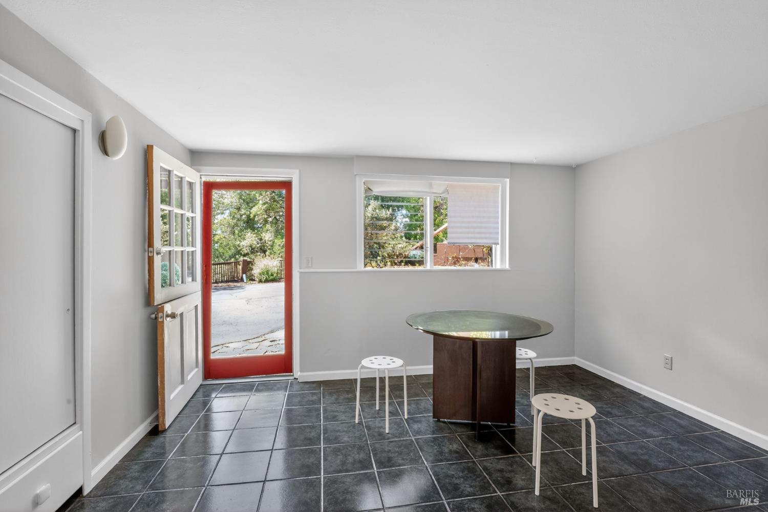 891 Isola Way Ukiah CA 95482