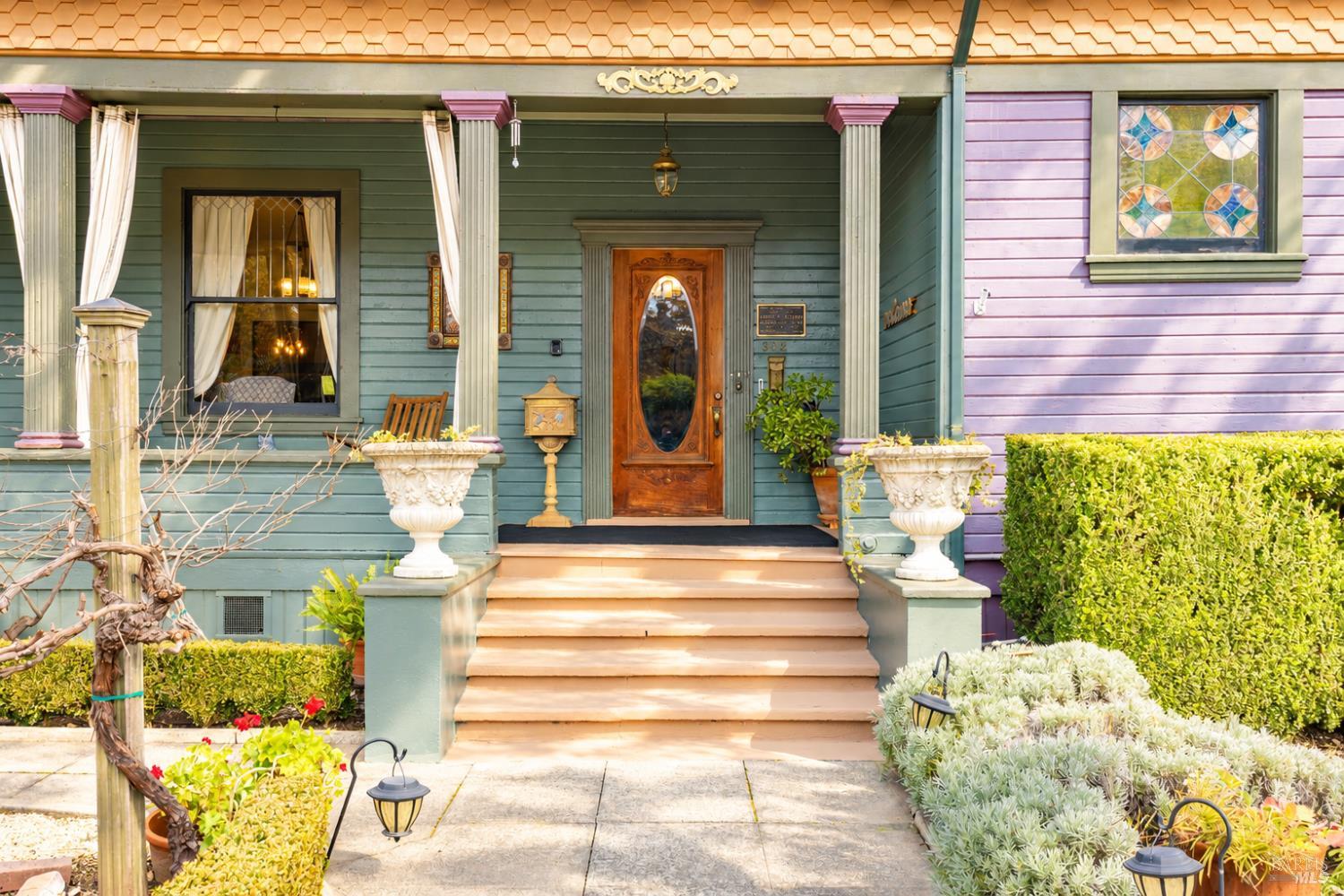302 N Main Street Cloverdale CA 95425