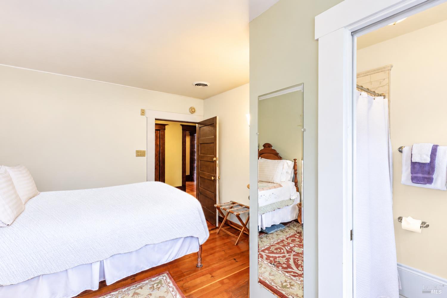 302 N Main Street Cloverdale CA 95425