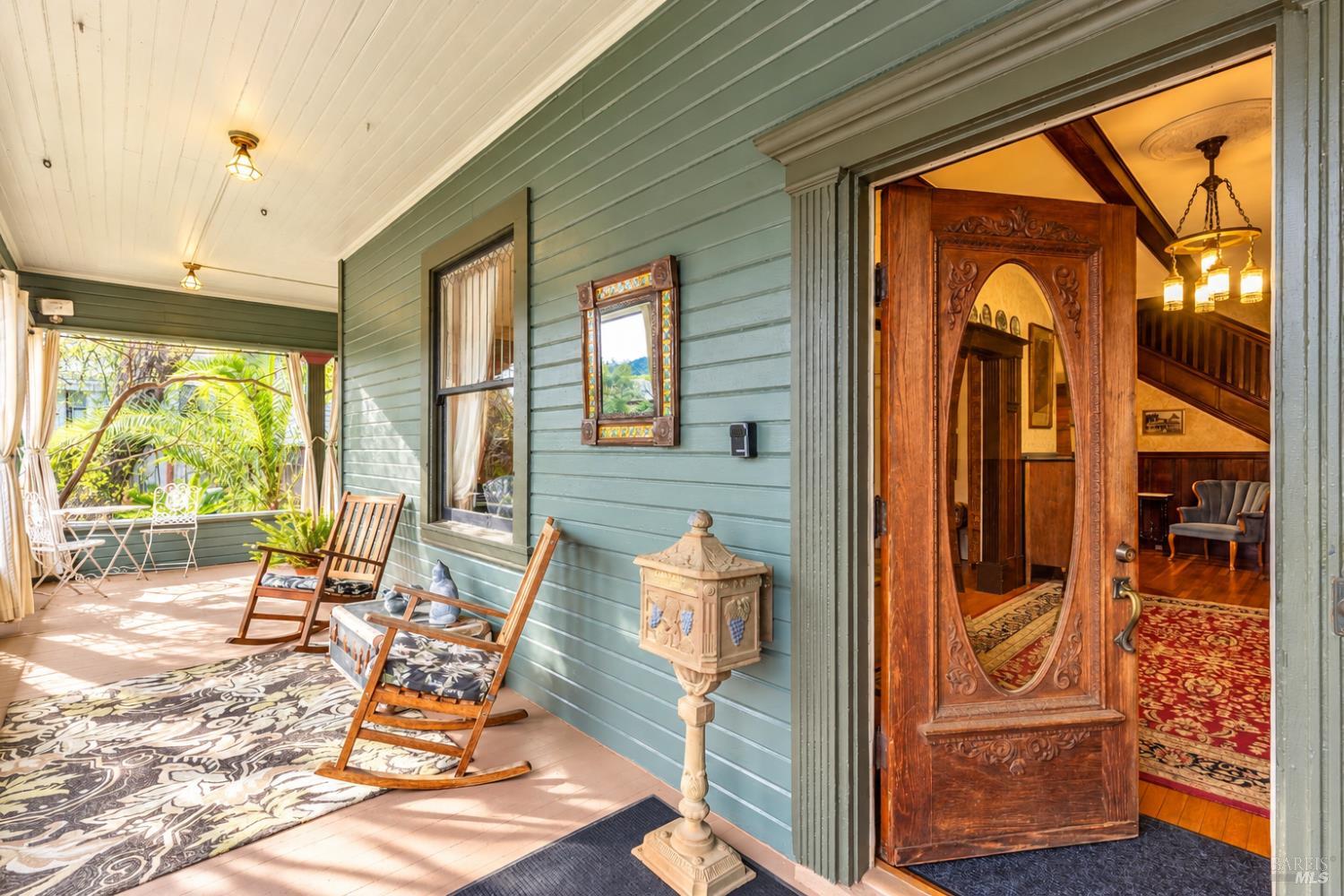 302 N Main Street Cloverdale CA 95425