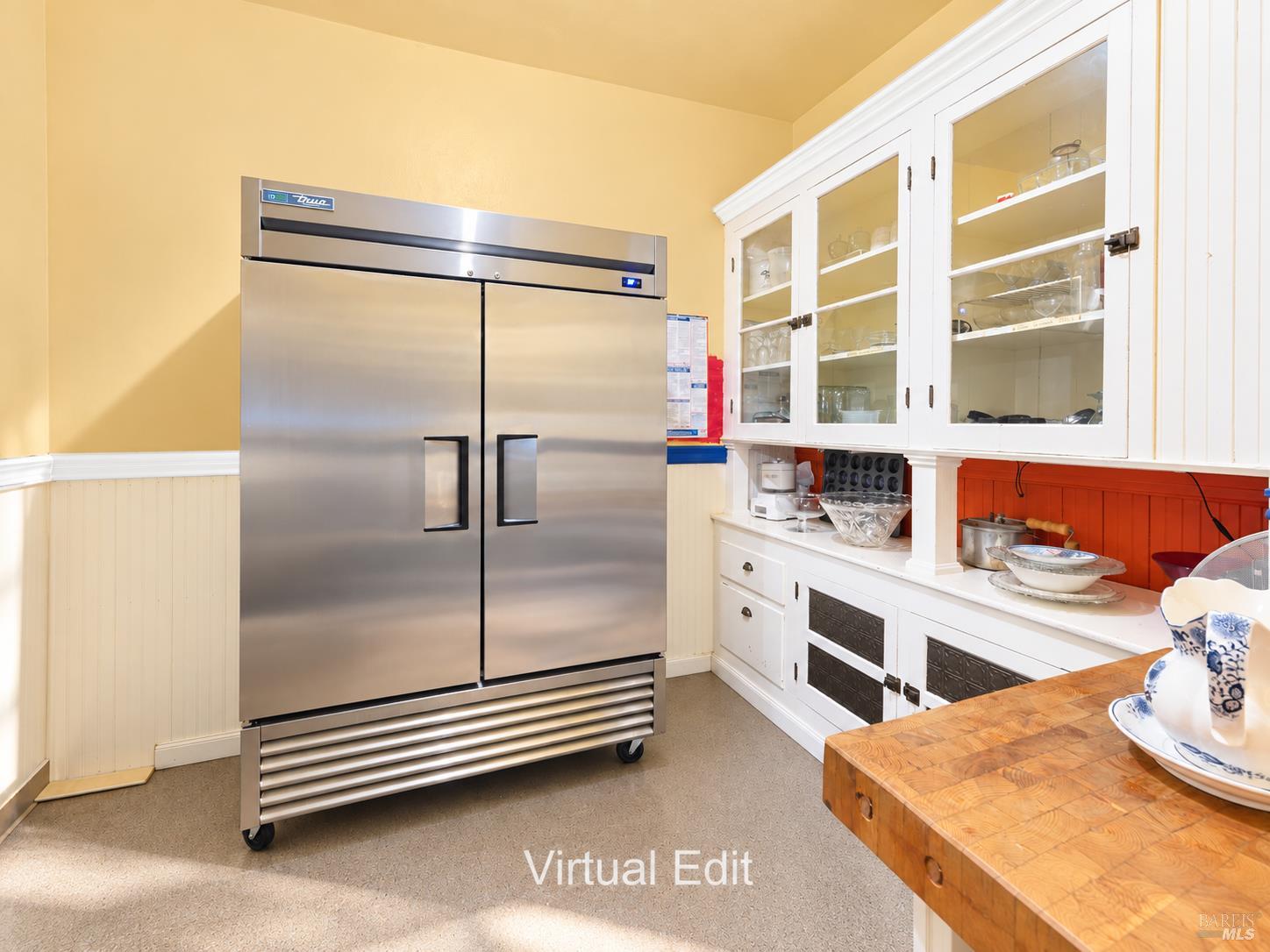 302 N Main Street Cloverdale CA 95425
