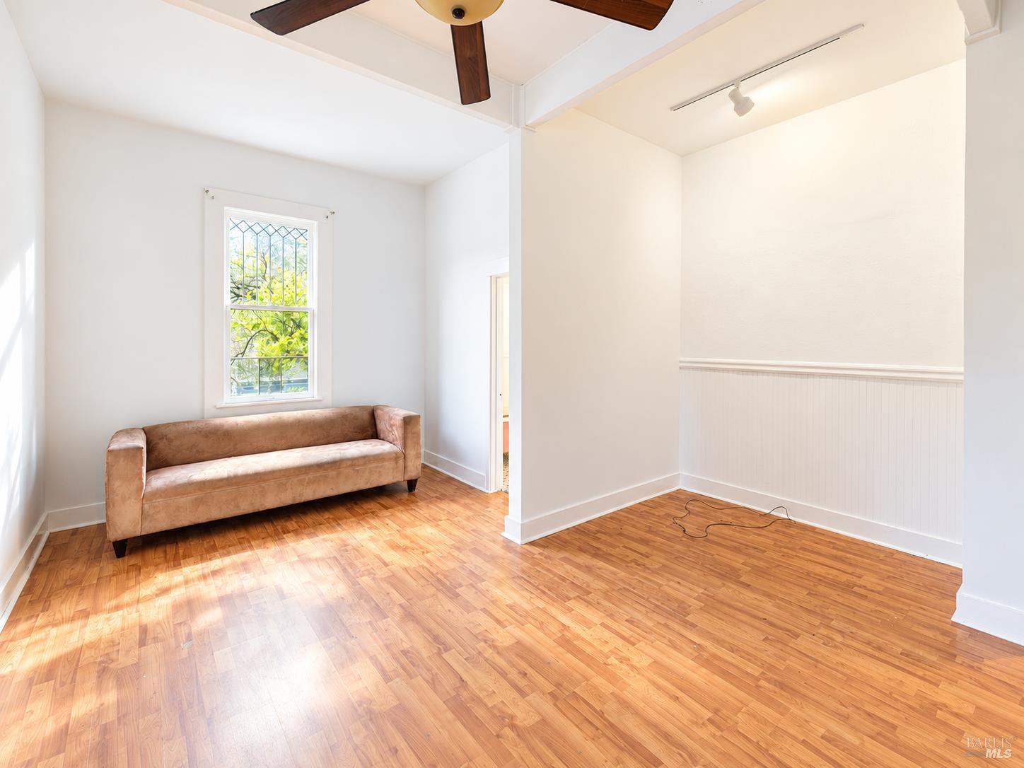 302 N Main Street Cloverdale CA 95425