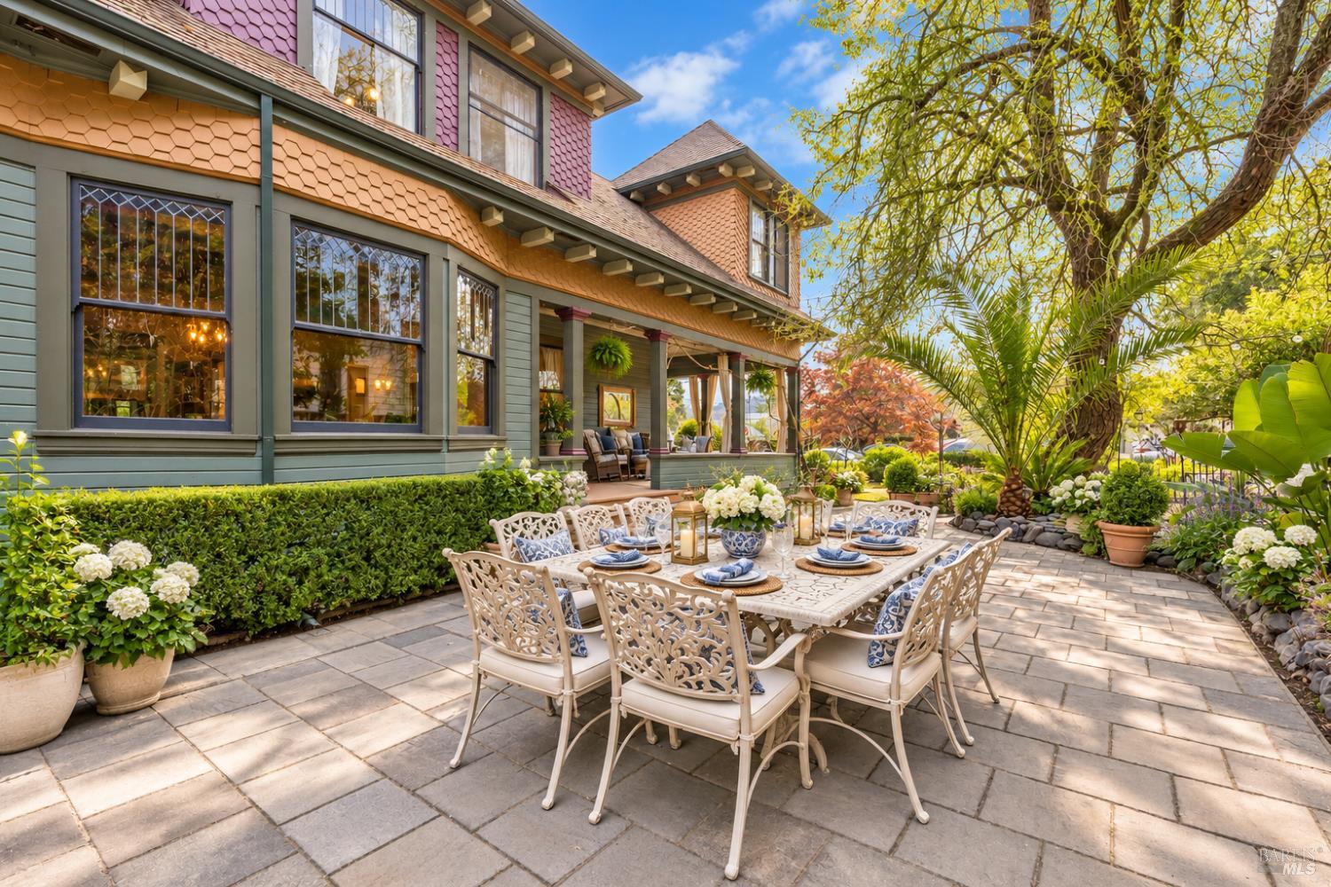 302 N Main Street Cloverdale CA 95425