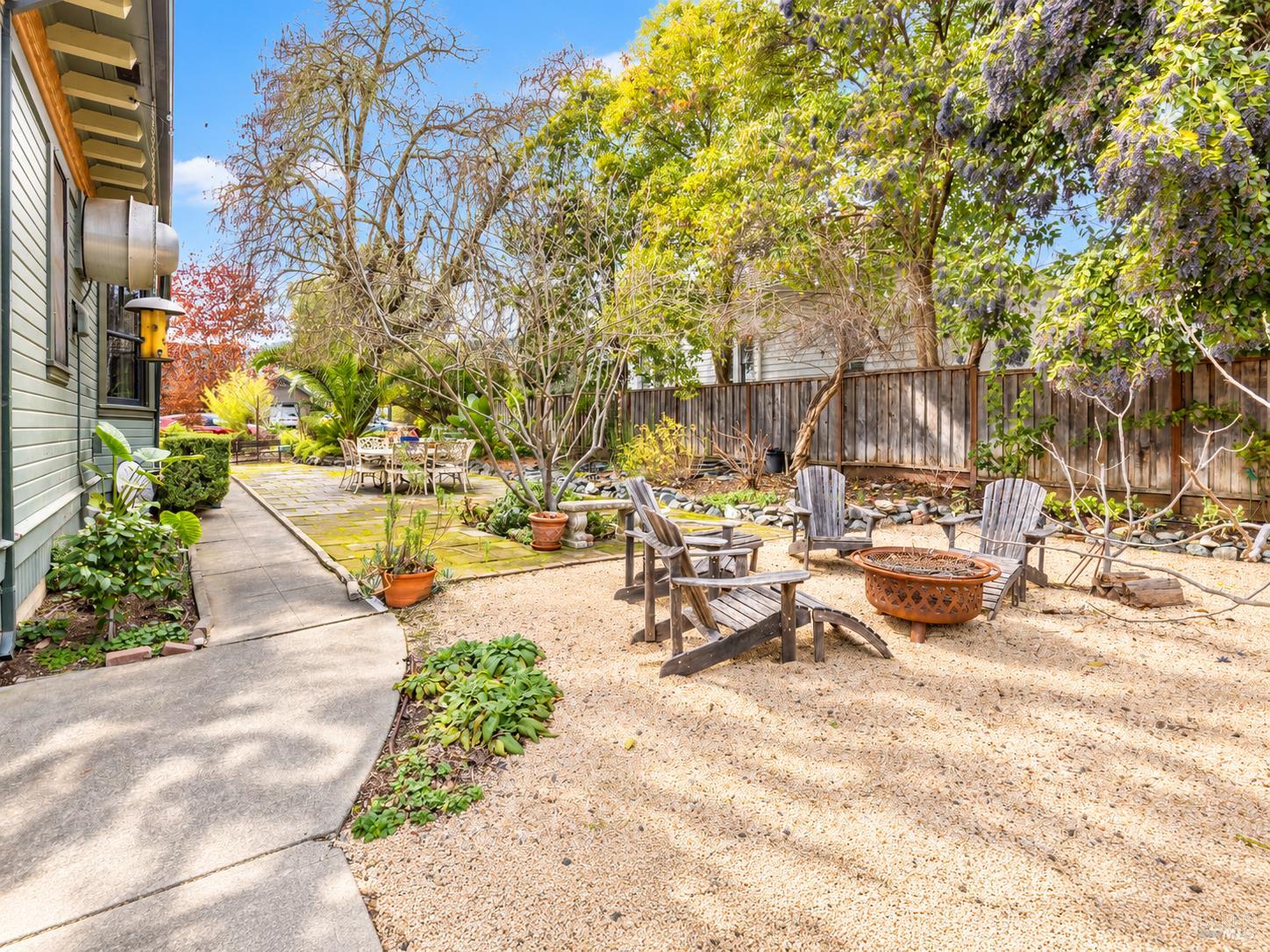 302 N Main Street Cloverdale CA 95425