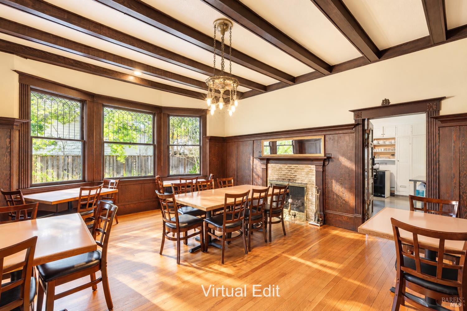 302 N Main Street Cloverdale CA 95425