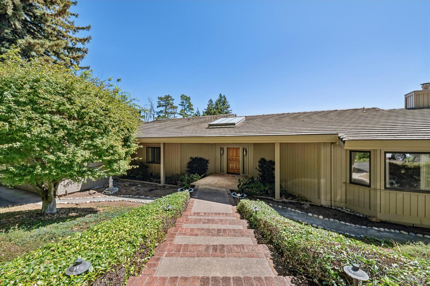 2425 Sobre Vista Road Sonoma CA 95476