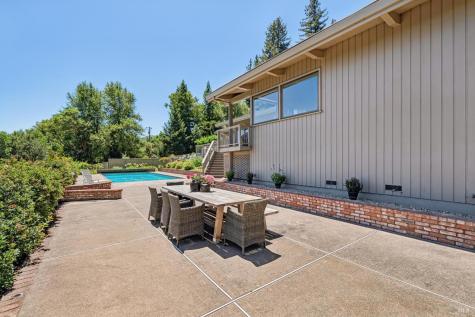 2425 Sobre Vista Road Sonoma CA 95476